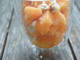 Verrine de melon,feta et chips de jambon cru