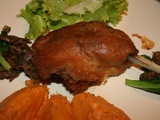 Confit de canard puree de patates douces et sa petite garniture