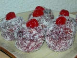 Gâteaux à la gelée de cerises et à la noix de coco