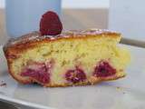 Gâteau moelleux au citron & framboises