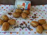 Mini madeleines au beurre de cacahuetes et aux pépites de chocolat