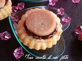 Mini-tartelettes au boudin blanc sur son confit d'oignon