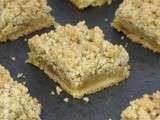 Apple crumble bars