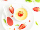 Crème vanille et son coulis de fraise