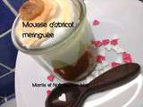 Mousse d'abricot meringuée