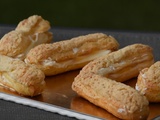 Eclairs avec craquelin à la chantilly au caramel beurre salé & poire