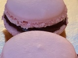 Macarons au calisson et chocolat