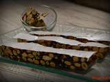 Nougat noir aux amandes et noisettes