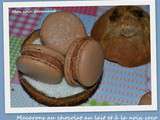 Macarons au chocolat au lait et à noix la coco