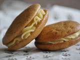 Pumpkin whoopie pie , crème au sirop d'érable