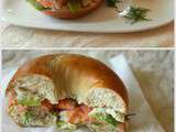 Bagels au saumon fumé, avocat et crevettes (Bagels with smoked salmon, avocado and shrimp)