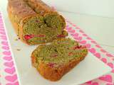 Cake au thé matcha et aux framboises (Matcha tea cake with raspberries)