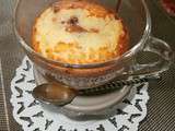 Fondants au chocolat blanc et coeur de Mars dans une tasse