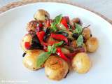 Pommes de terre grenailles aux poivrons et au basilic (New potatoes with peppers and basil)