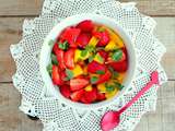 Salade de mangues et de fraises au basilic petites feuilles (Mango and strawberry salad with basil)