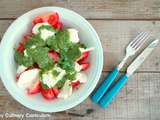 Salade de tomates - mozzarella au pesto de basilic et épinards (Tomatoes and mozzarella salad with basil and spinach pesto)