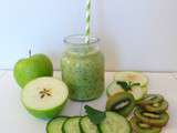 Smoothie kiwi, concombre et pommes Granny Smith (Kiwi smoothie kiwi with cucumber and Granny Smith apples)