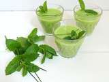 Soupe froide de petits pois et concombre, menthe et ciboulette (Cold peas and cucumber soup with mint and chives)