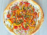 Tarte colorée aux poivrons, radis, tomates, champignons et mimolette (Colorful tart with peppers, radishes, tomatoes, mushrooms and mimolette)