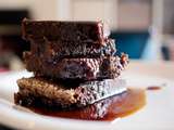 Gâteau au chocolat et sirop au café