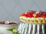 Strawberry and white chocolate tart, with coconut, salted butter shortbread crust // Tarte aux fraises et au chocolat blanc, sur pâte sablée noix de coco et beurre salé