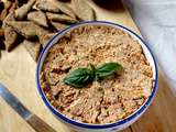 Tofu italian style dip with sundried tomato, almonds and herbs // Sauce à tartiner au tofu à l'italienne, aux tomates séchées, amandes et herbes