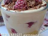 Tiramisu express aux framboises, spéculoos et noisettes