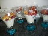 Verrine petit suisse crumble aux fraises