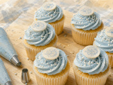Décoration muffins : topping stable, sprinkles et disques en azyme pour un rendu net