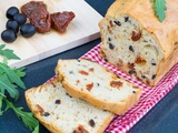“Tout le monde me demande la recette” : ce cake salé aux olives fait un carton à chaque apéro