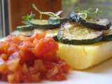 Courgettes sautées sur polenta et tomates en « purée »