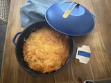 Gratin de pommes de terre, patate douce et oignons