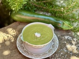 Velouté de courgette au chèvre frais