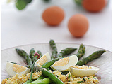 Asperges vertes à la vinaigrette mimosa et ciboulette