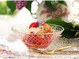 Juste un peu de fraises.......une verrine  douceur 