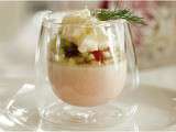 Verrine pannacotta au saumon et aneth, salade pomme, concombre, kiwi, chantilly salée