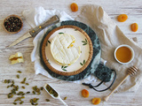 Camembert farci aux abricot secs et pistaches