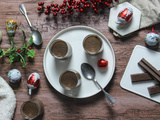 Petites crèmes aux chocolats de Noël