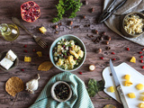 Salade de boulgour, courge spaghetti, feta, grenade et noisettes