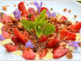 Fraises marinées à la Menthe sur Crème Citron Vert et pépites de Crumble