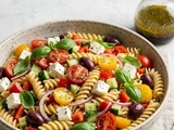 Salade de pâtes méditerranéenne : la recette magique estivale incontournable