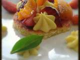 Dessert de fraises et abricots