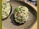 Avocat farci au thon et fromage de chèvre frais