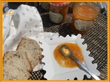 Confiture d’abricots et de pêches aux amandes