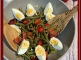 Salade de haricots verts, œufs durs et chips de chorizo