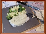 Tagliatelle, brocoli et cabillaud à la sauce de curry vert