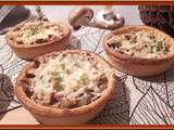 Tartelettes aux noisettes, champignons et poitrine fumée