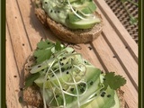 Toasts à l’avocat et pommes granny