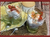 Verrines guacamole, truite fumée, yaourt à la grecque crevettes