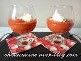 Compote rhubarbe et fraise, quenelle de mascarpone et flocons d'avoine